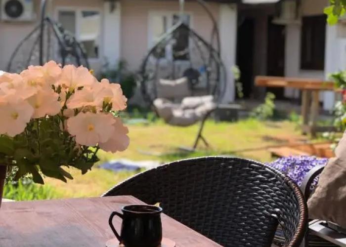 Roza Guest House