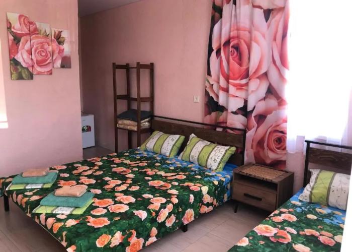 Roza Guest House