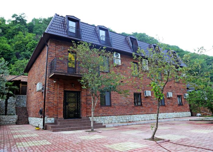 DzhaNat Hotel