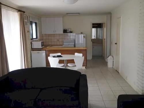 Jacaranda Motel & Holiday Units