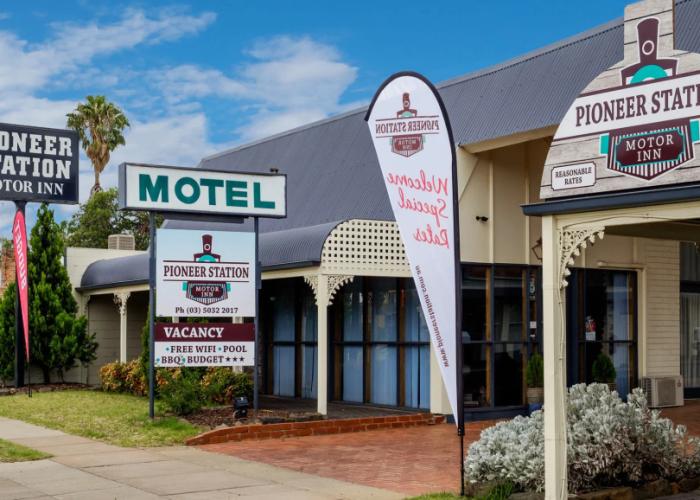 Pioneer Station Motor Inn