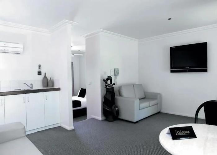 Murray Downs Resort