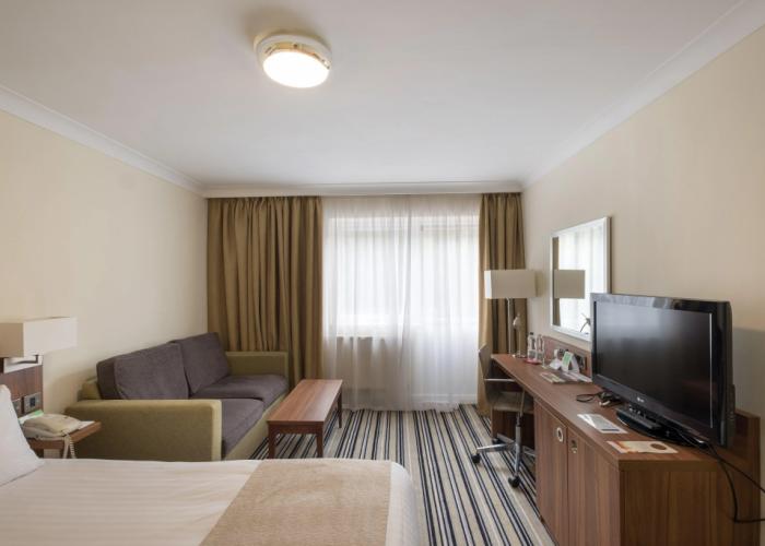 Holiday Inn Swindon by IHG
