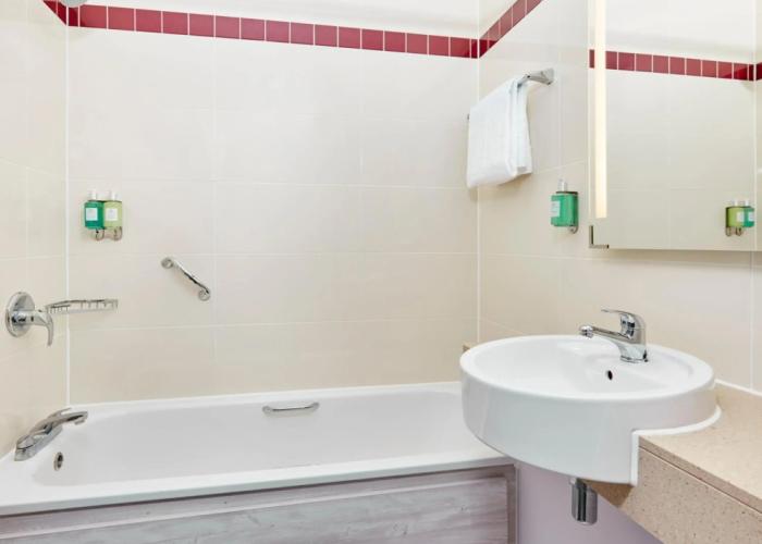 Leonardo Hotel Swindon