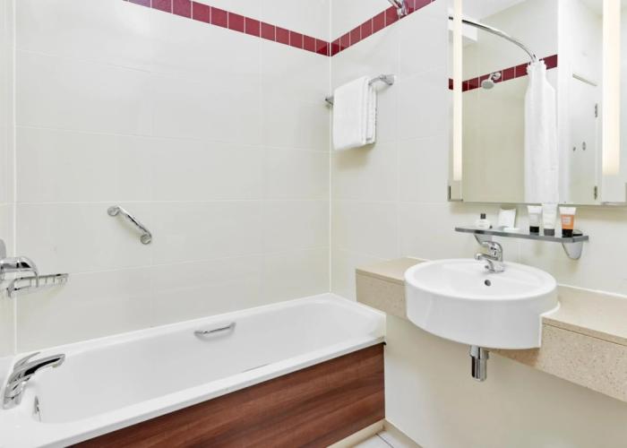 Leonardo Hotel Swindon