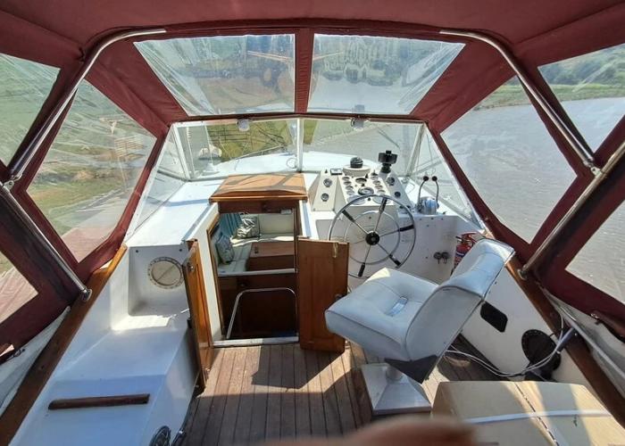 The Rose 37ft Lakeside Yacht inc Hot Tub