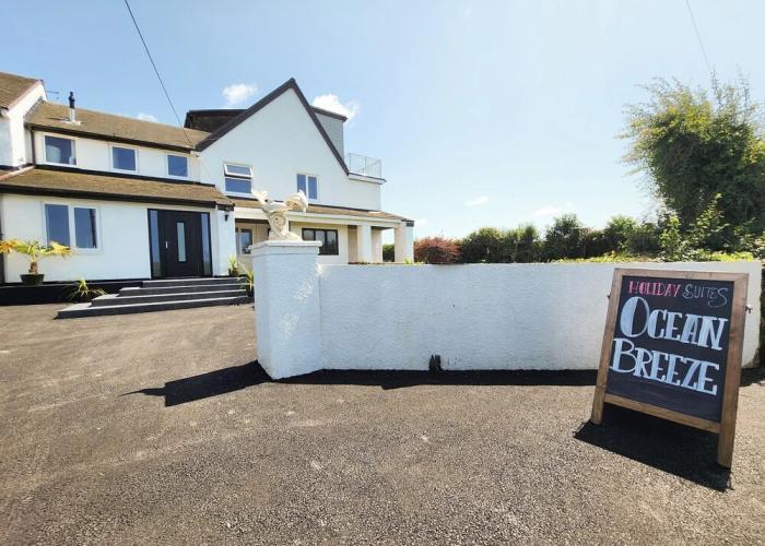 Bay View - 1 Bed Suite - Ocean Breeze