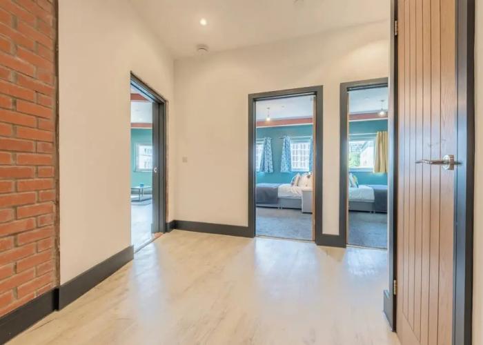 Kings Building- 2 Bed & Bathroom Flats