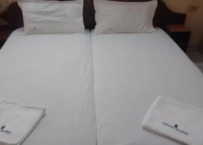 Hotel Pearls
