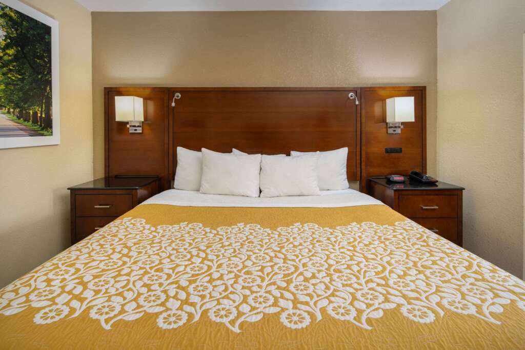 Days Inn by Wyndham Thomaston