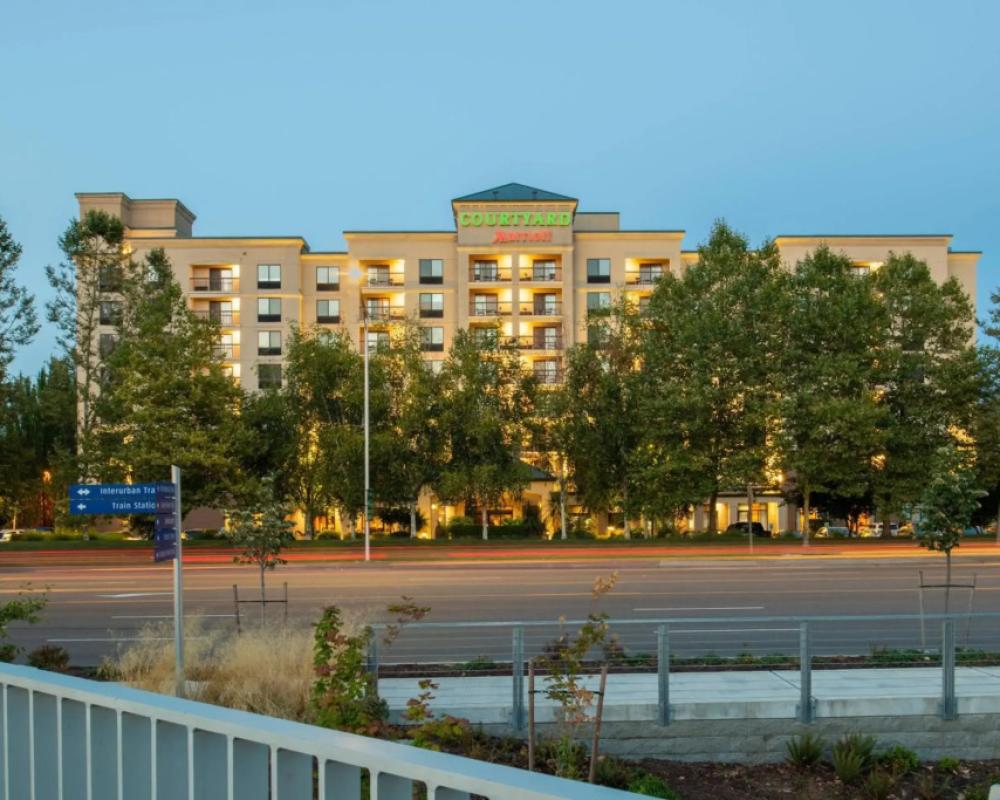 Courtyard by Marriott Seattle Sea-Tac Area