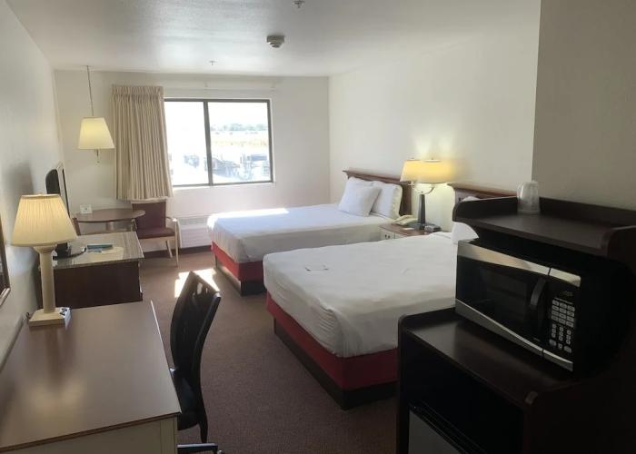 Days Inn by Wyndham Lake Point