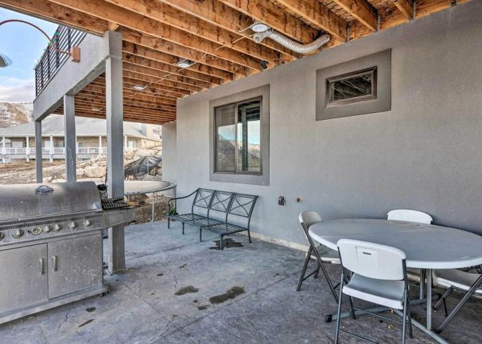 Newly Built Tooele Suite w/ Stunning Views!
