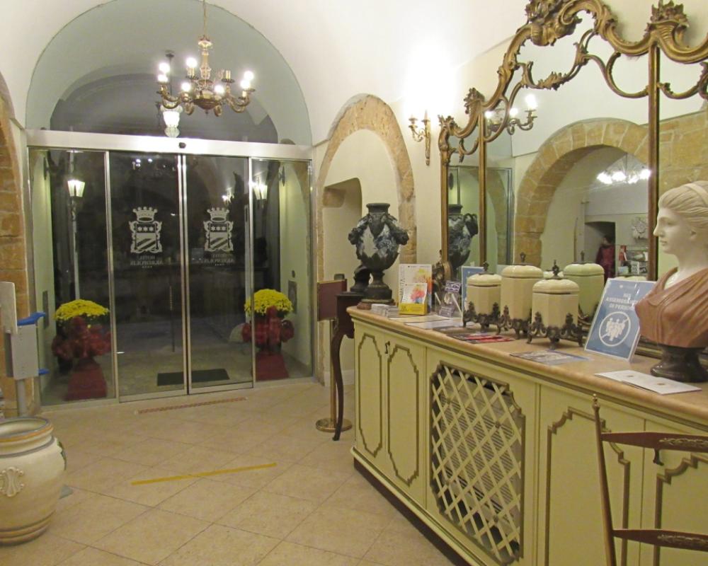 фото Akropolis Hotel