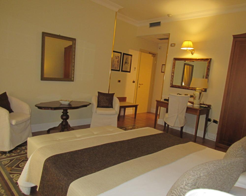 фото Akropolis Hotel
