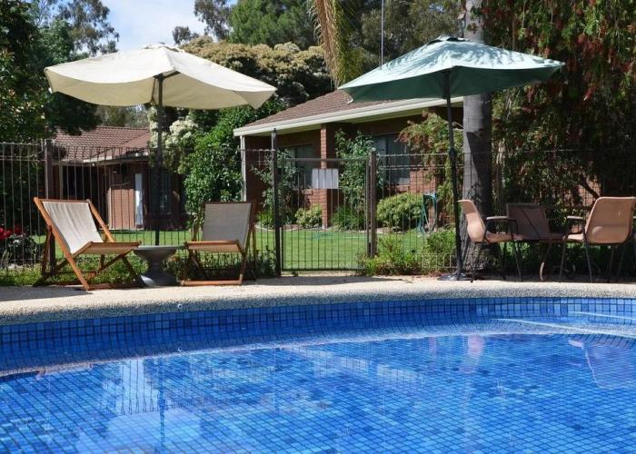 Kingswood Motel