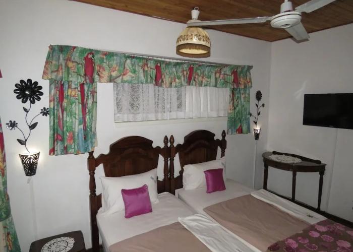 Parrot Lodge