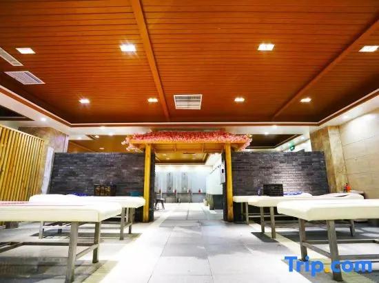 Naiman Banner Yuanhuang Hotel