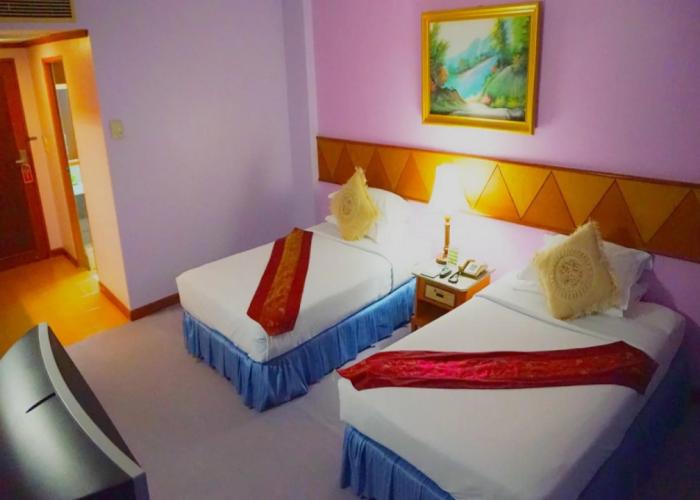 The Viangtak Riverside Hotel