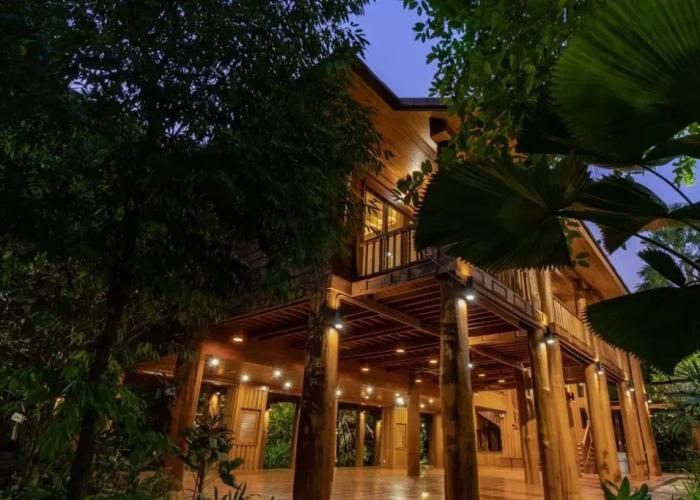 Vanasin Residence