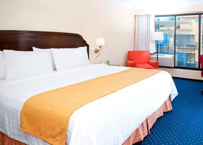 Courtyard by Marriott Toluca Airport