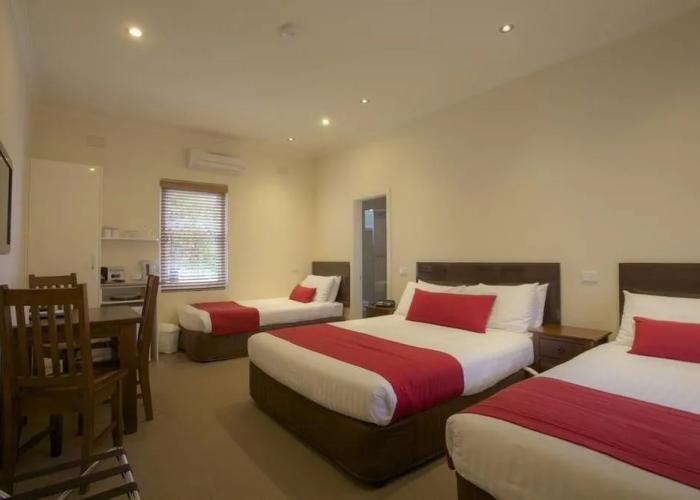 Amaroo Motel