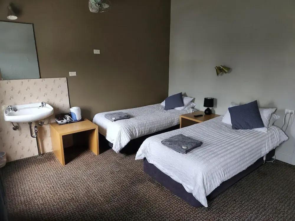 фото Woolpack Hotel Tumut