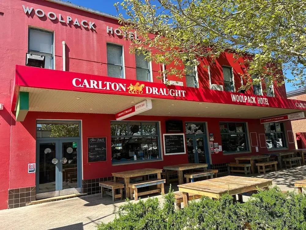 фото Woolpack Hotel Tumut