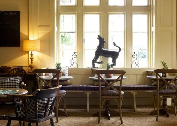 Hare And Hounds Hotel