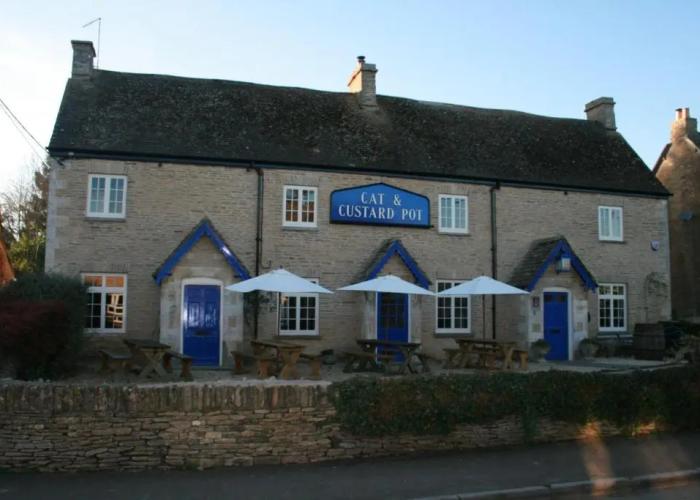 Cat and Custard Pot Inn