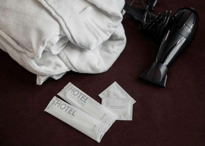 11 Hotel & Garden Hotel