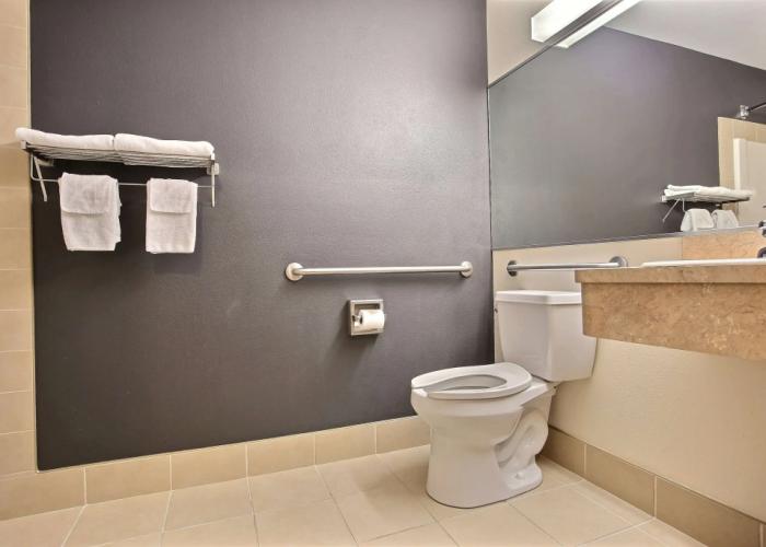 Super 8 by Wyndham Trois-Rivieres