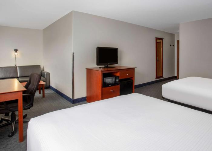 Super 8 by Wyndham Trois-Rivieres