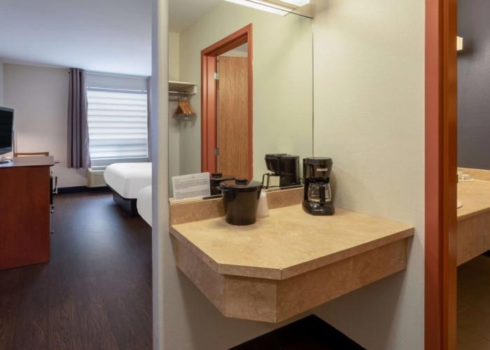 Super 8 by Wyndham Trois-Rivieres