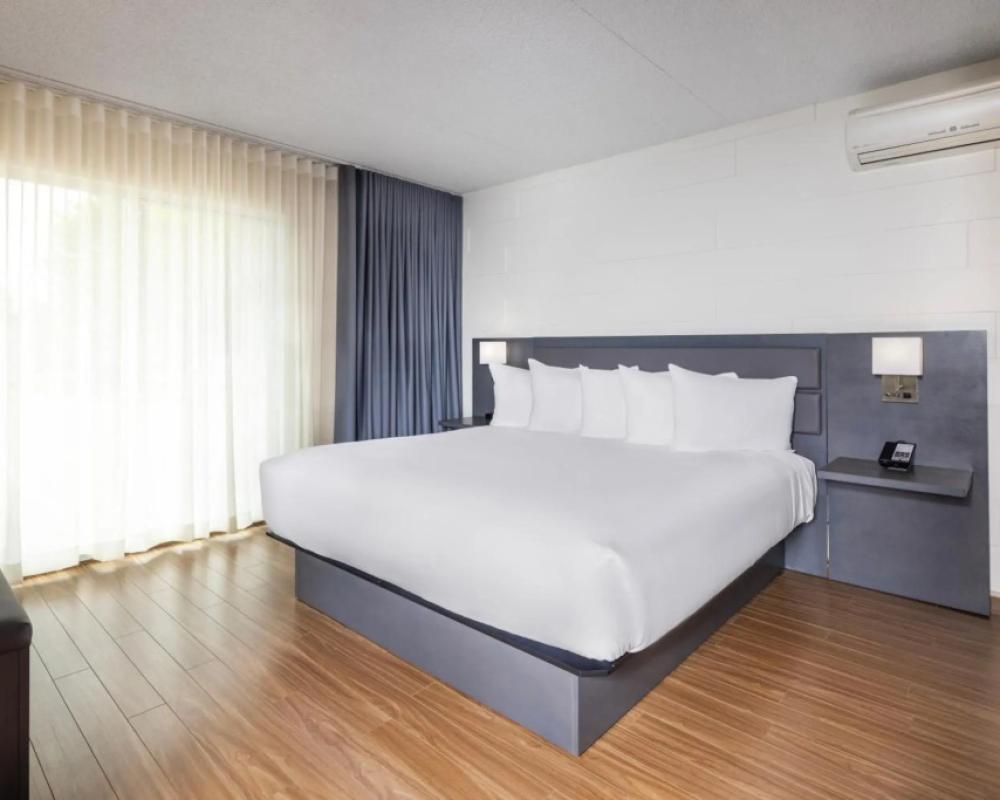 фото Les Suites de Laviolette Ascend Hotel Collection