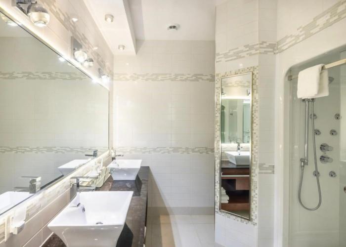 Les Suites de Laviolette Ascend Hotel Collection