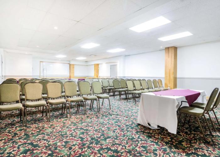 Travelodge by Wyndham Trois-Rivieres