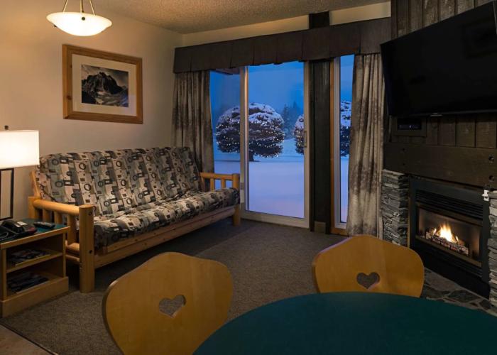 Rocky Mountain Ski Lodge