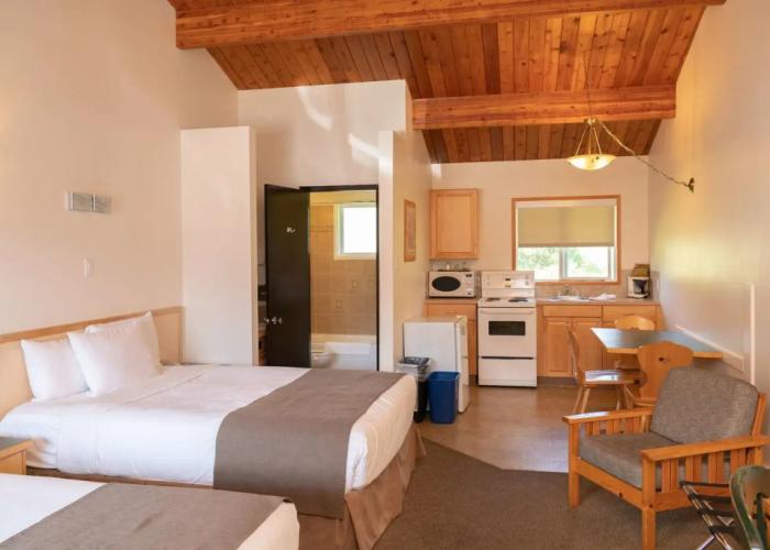Rocky Mountain Ski Lodge
