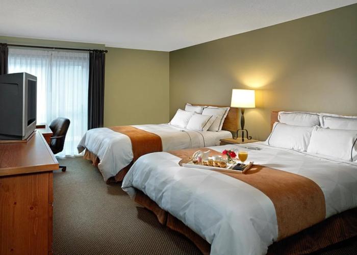 Coast Canmore Hotel & Conference Centre