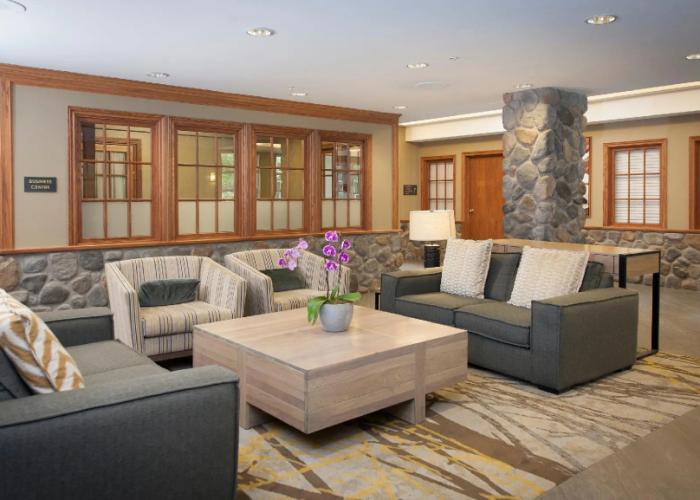 Coast Canmore Hotel & Conference Centre