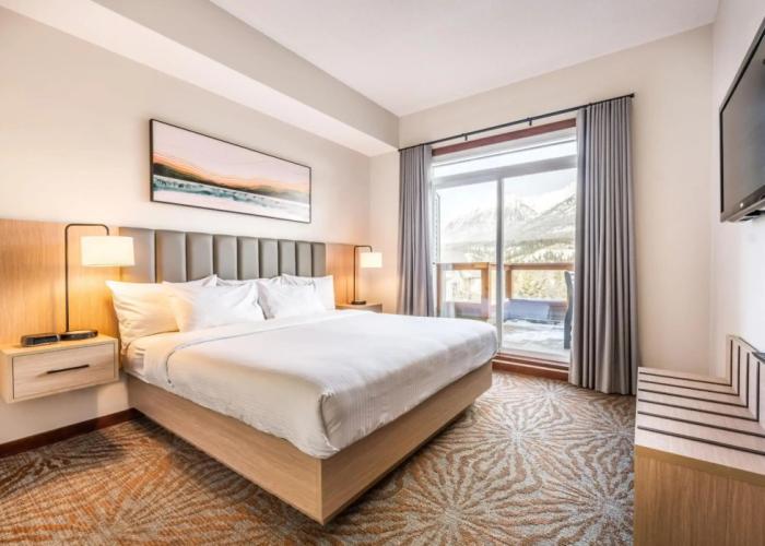 Blackstone Mountain Lodge by CLIQUE