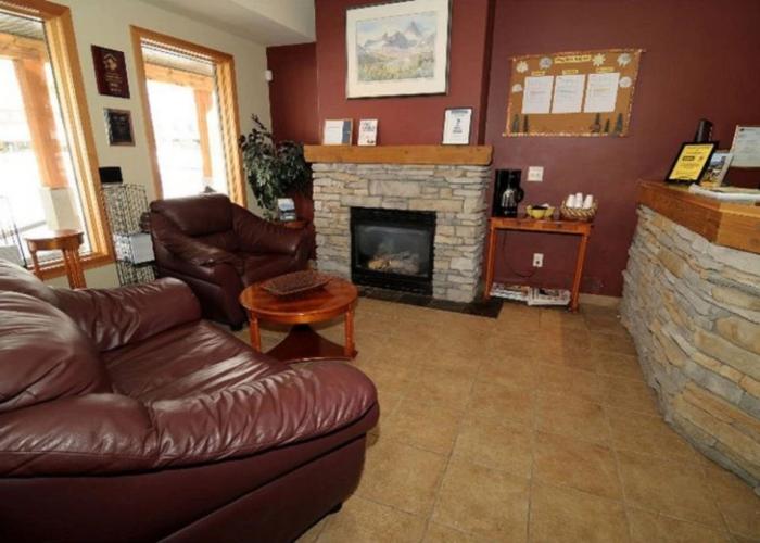 Canadian Rockies Chalets