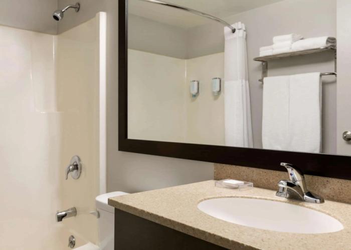 Travelodge Suites by Wyndham New Glasgow