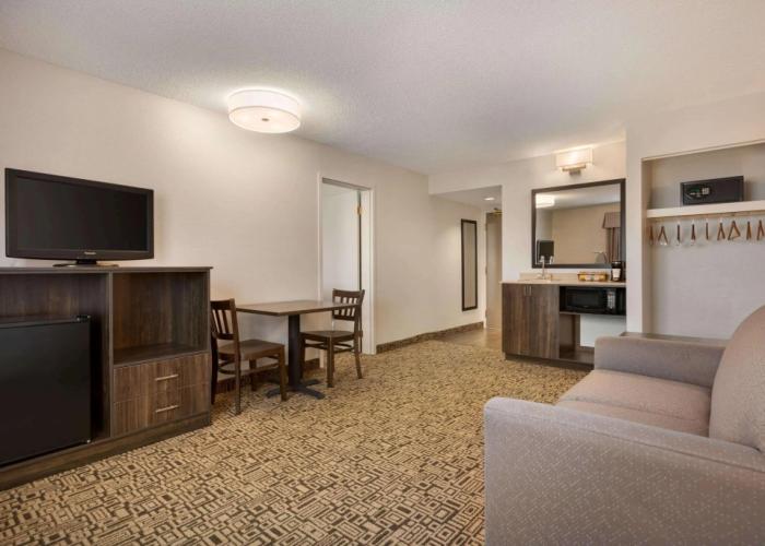 Travelodge Suites by Wyndham New Glasgow