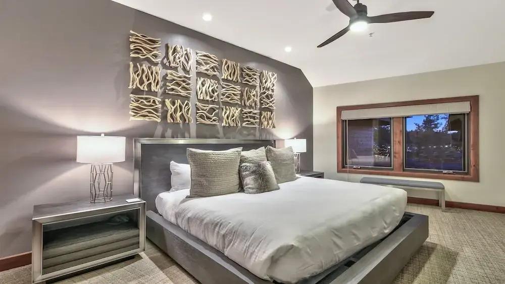 LuxuryÂ 3br  Steps From Heavenly Village & Gondola 3 Bedroom Condo by RedAwning