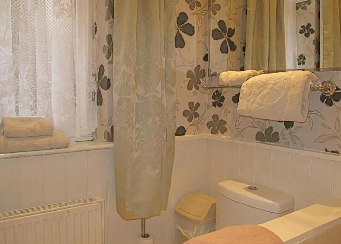 Acorn Guest House