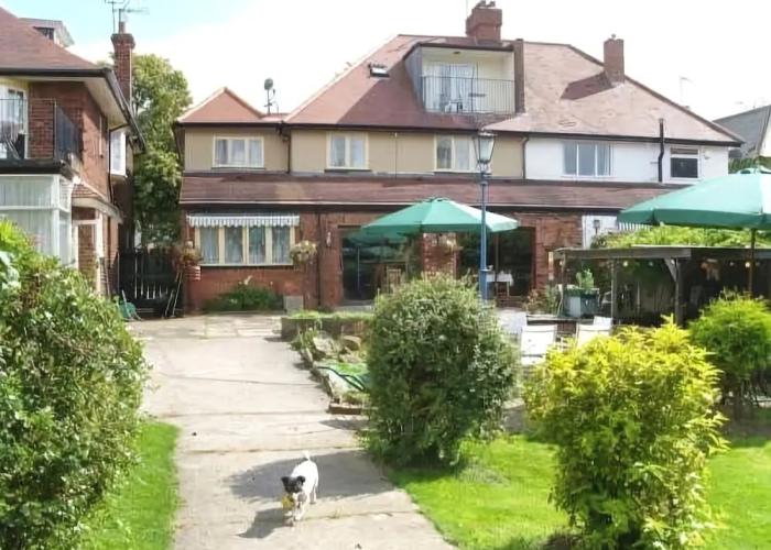 Acorn Guest House