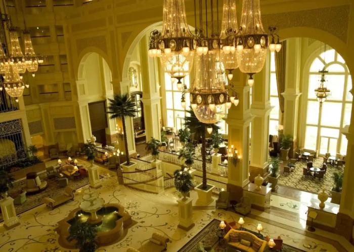 Tokyo Disneyland Hotel