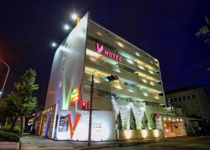 V Hotel - Adults Only
